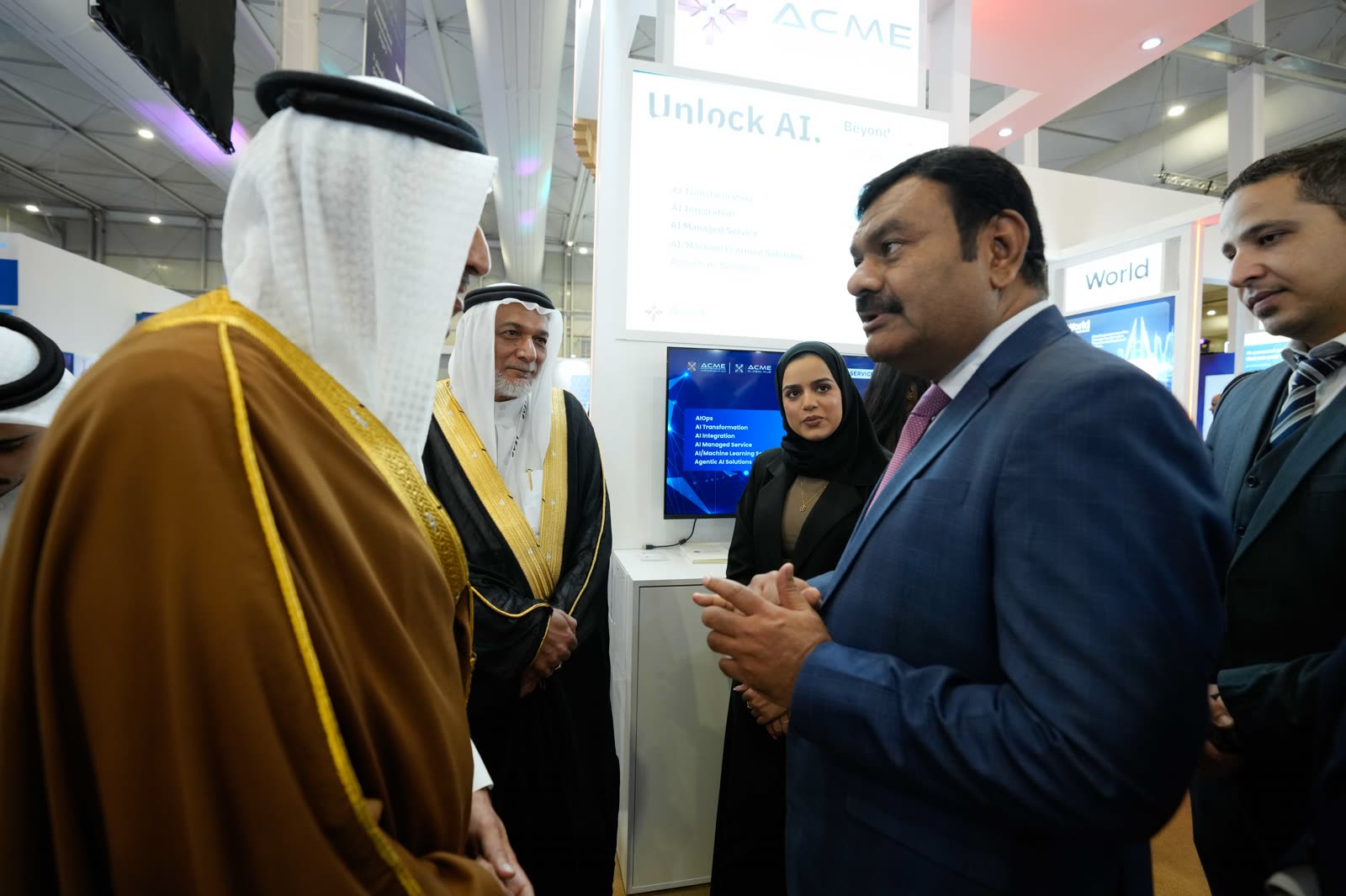 ACME leadership with the Minister of Transportation and Telecommunications at LEAP 2026