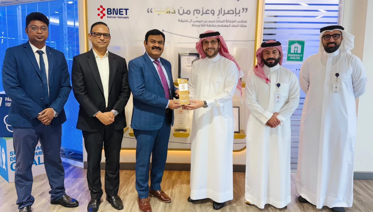 ACME receives the BNET Top Project Performance Award 2025 at BNET's Manama office